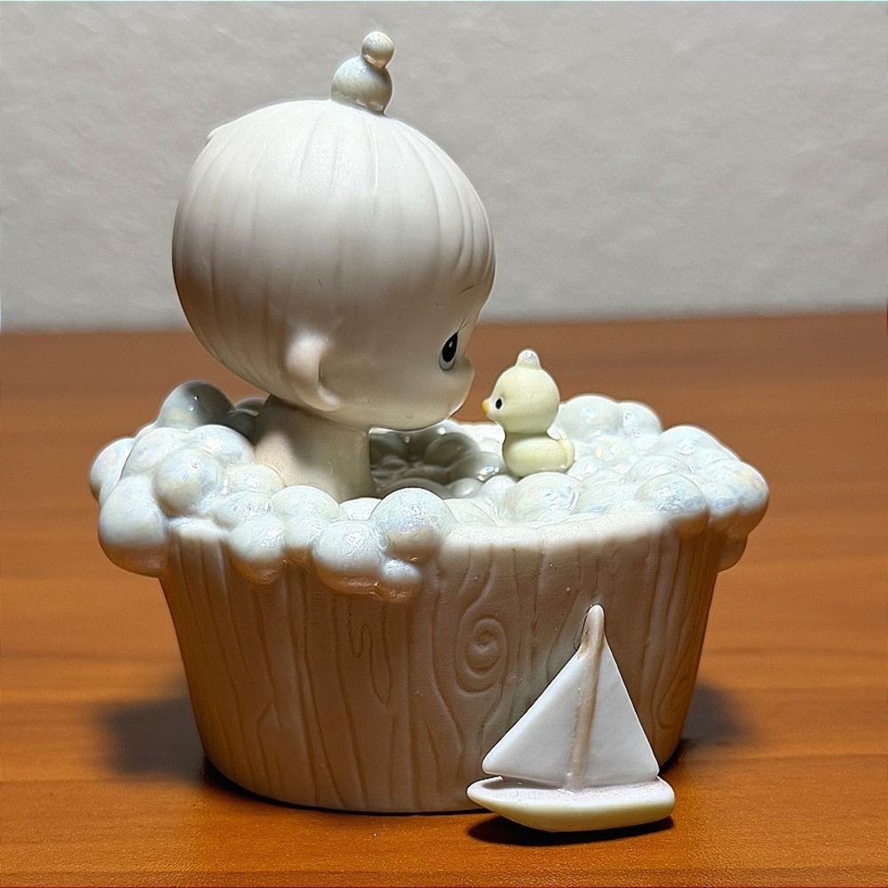 Precious Moments A Tub Full of Love 1987 Baby Bubble Bath Figurine 3.75" Enesco